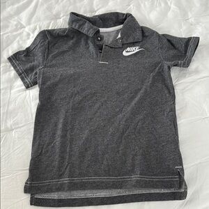 Nike Gray Polo Shirt with Short Sleeves and Collar
